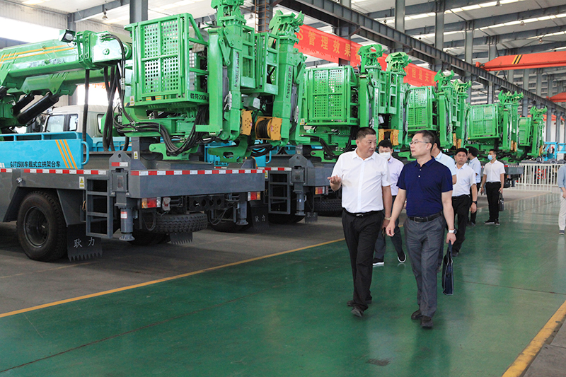 調研組3.jpg 調研組3.jpg